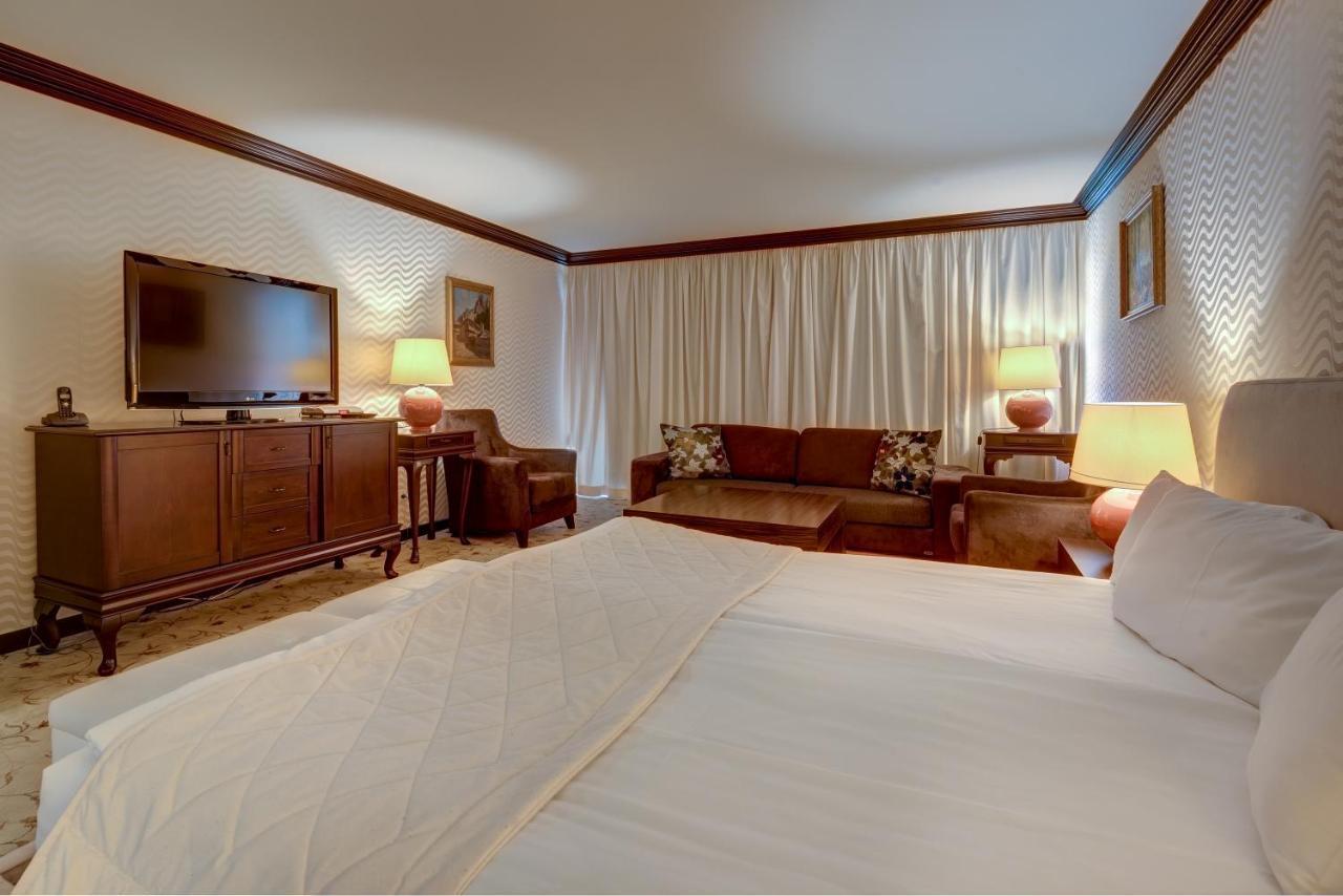 Shiroka Laka Hotel エクステリア 写真